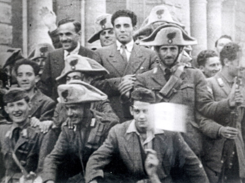 Fabrizio Vassalli operò a Roma per oltre cinque mesi con un gruppo clandestino, riuscendo a fornire preziose informazioni al Comando alleato